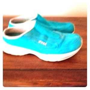 Used Ryka teal women's slip on shoes size 10